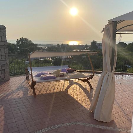 Domus Parva - Villa Con Bio-Piscina, Spa Privata E Appartamenti Panoramici Bacoli Exterior foto